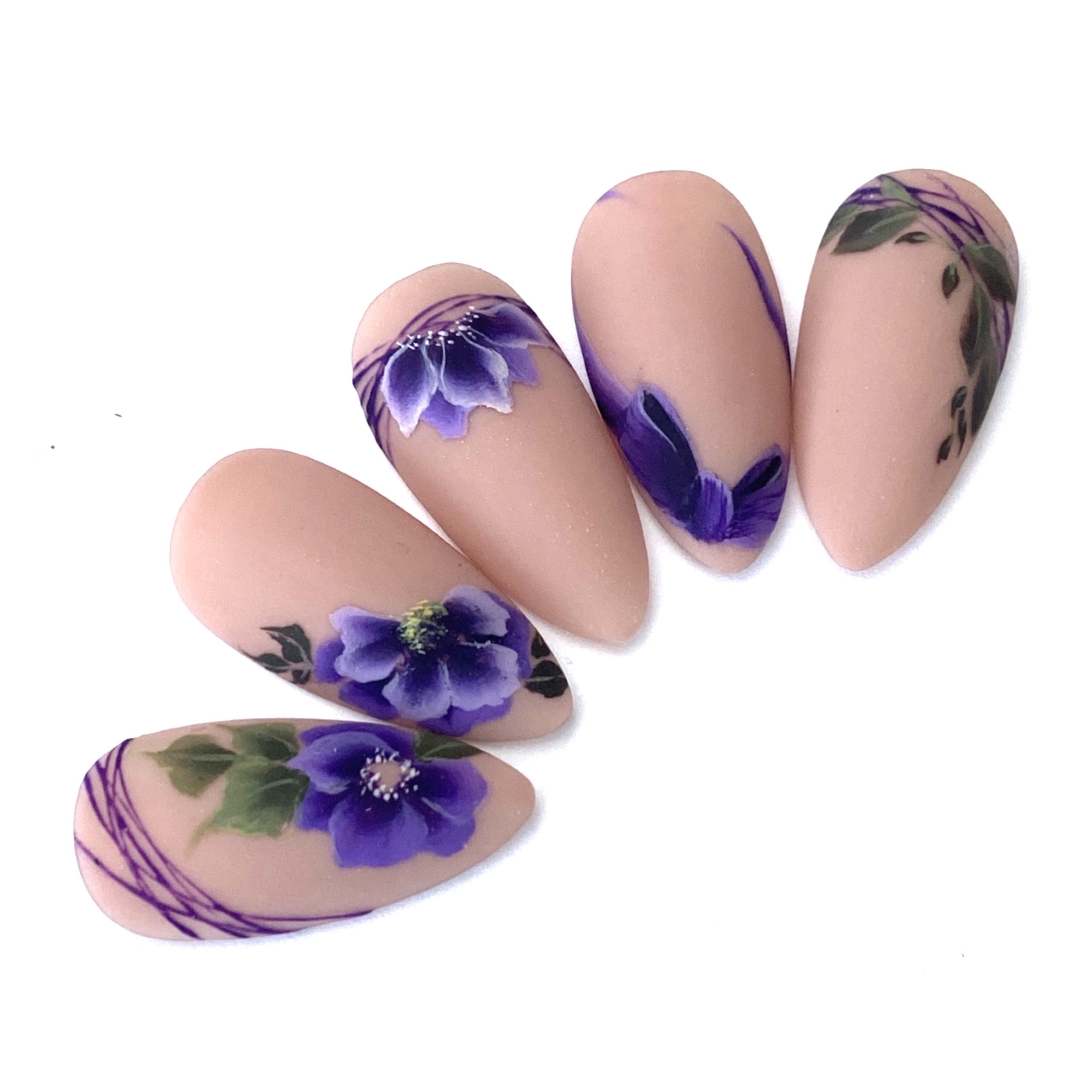 PiggieLuv: Green one stroke leaves nail art + video tutorial